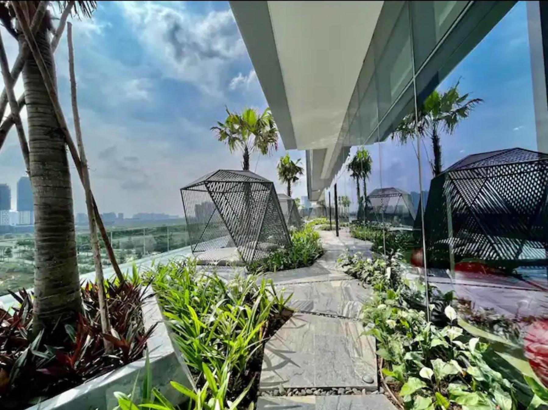 The Metropole -Complex "Opera, Crest, Galleria " -Free Pool-Gym-Sauna Room-Yoga Room Bandar Ho Chi Minh Luaran gambar