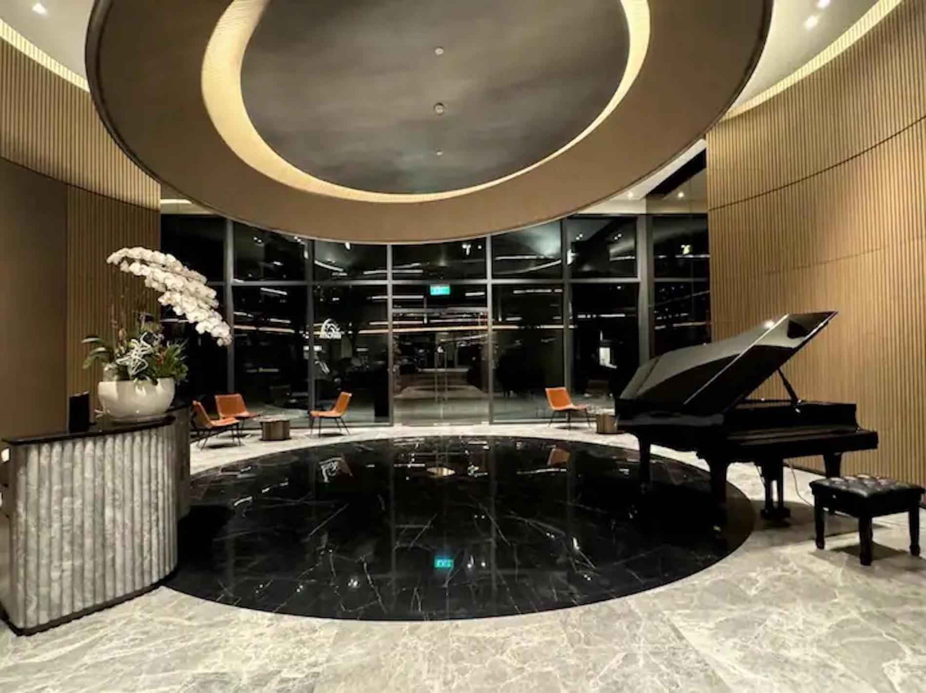 The Metropole -Complex "Opera, Crest, Galleria " -Free Pool-Gym-Sauna Room-Yoga Room Bandar Ho Chi Minh Luaran gambar