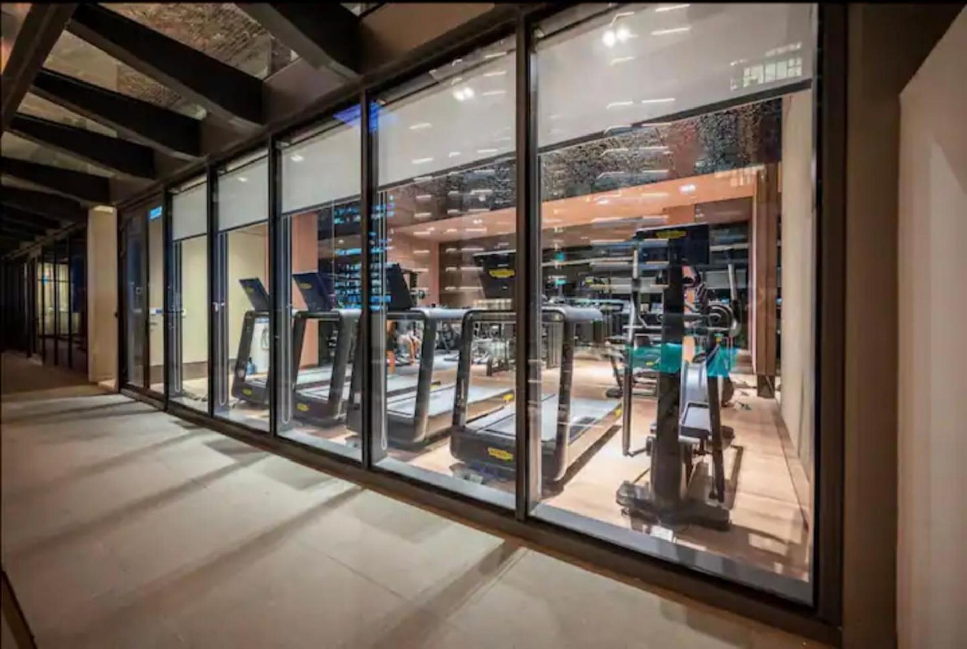 The Metropole -Complex "Opera, Crest, Galleria " -Free Pool-Gym-Sauna Room-Yoga Room Bandar Ho Chi Minh Luaran gambar