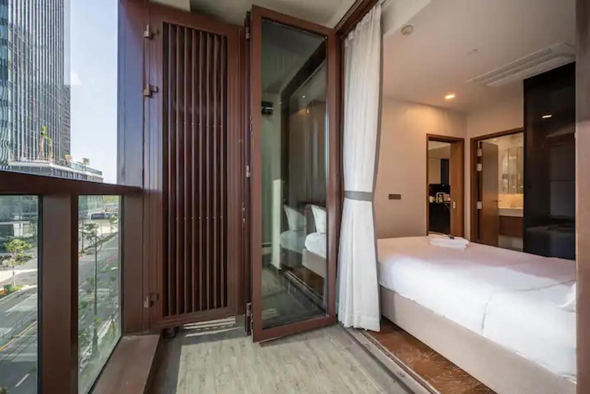 The Metropole -Complex "Opera, Crest, Galleria " -Free Pool-Gym-Sauna Room-Yoga Room Bandar Ho Chi Minh Luaran gambar