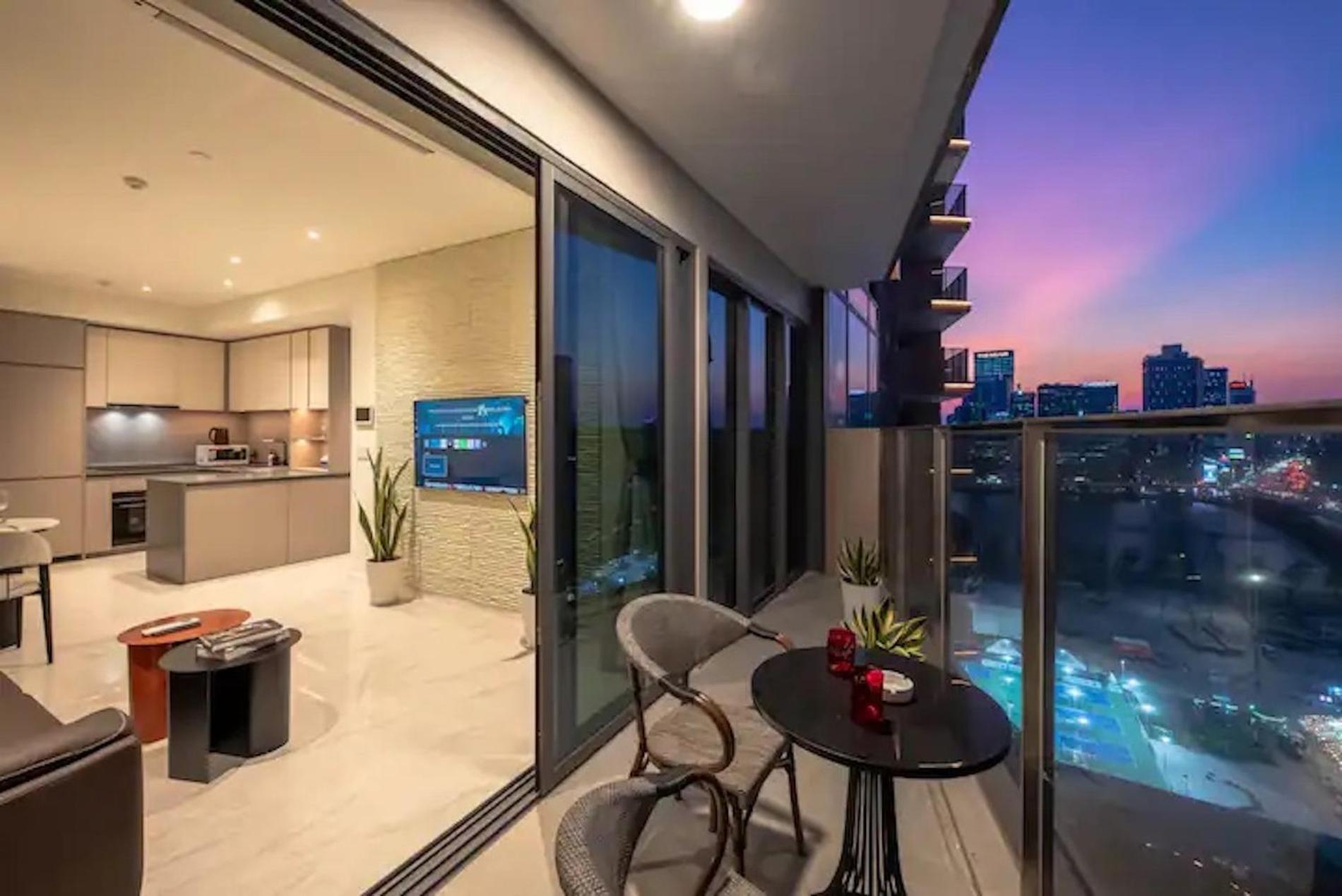 The Metropole -Complex "Opera, Crest, Galleria " -Free Pool-Gym-Sauna Room-Yoga Room Bandar Ho Chi Minh Luaran gambar